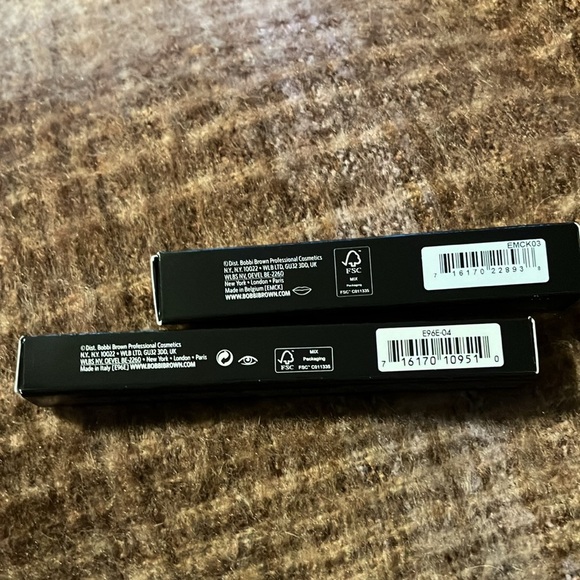 Bobbi Brown eyeshadow stick & lip gloss duo in Golden pink & New Romantic - Picture 2 of 7